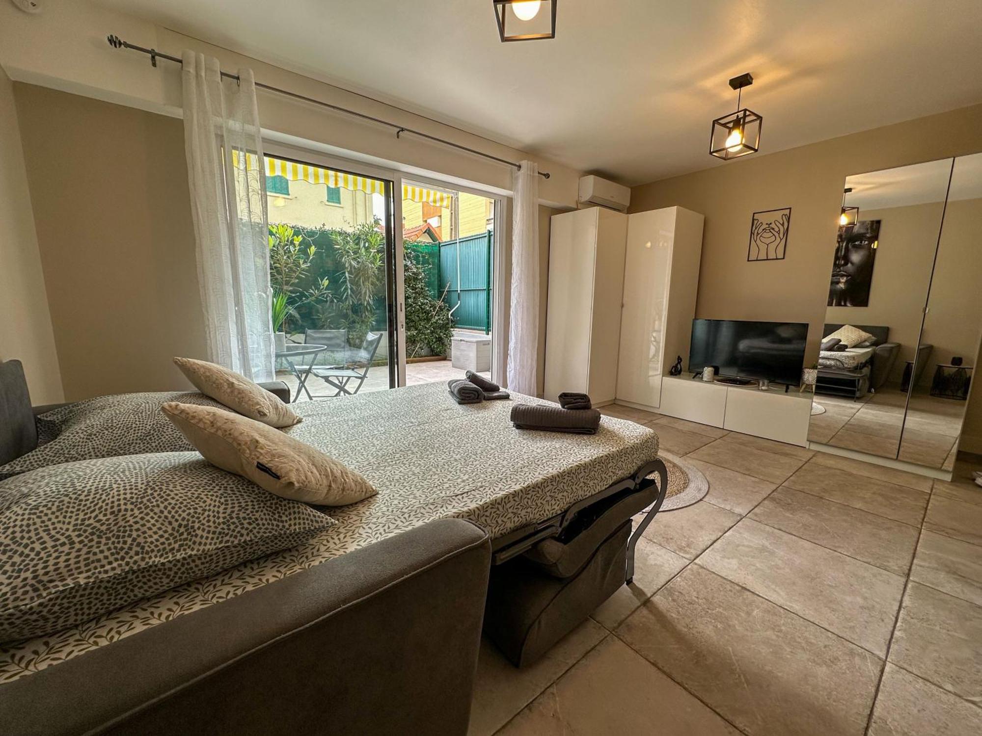 Cosy Madrid, Appartement Proche De La Mer Cannes Extérieur photo