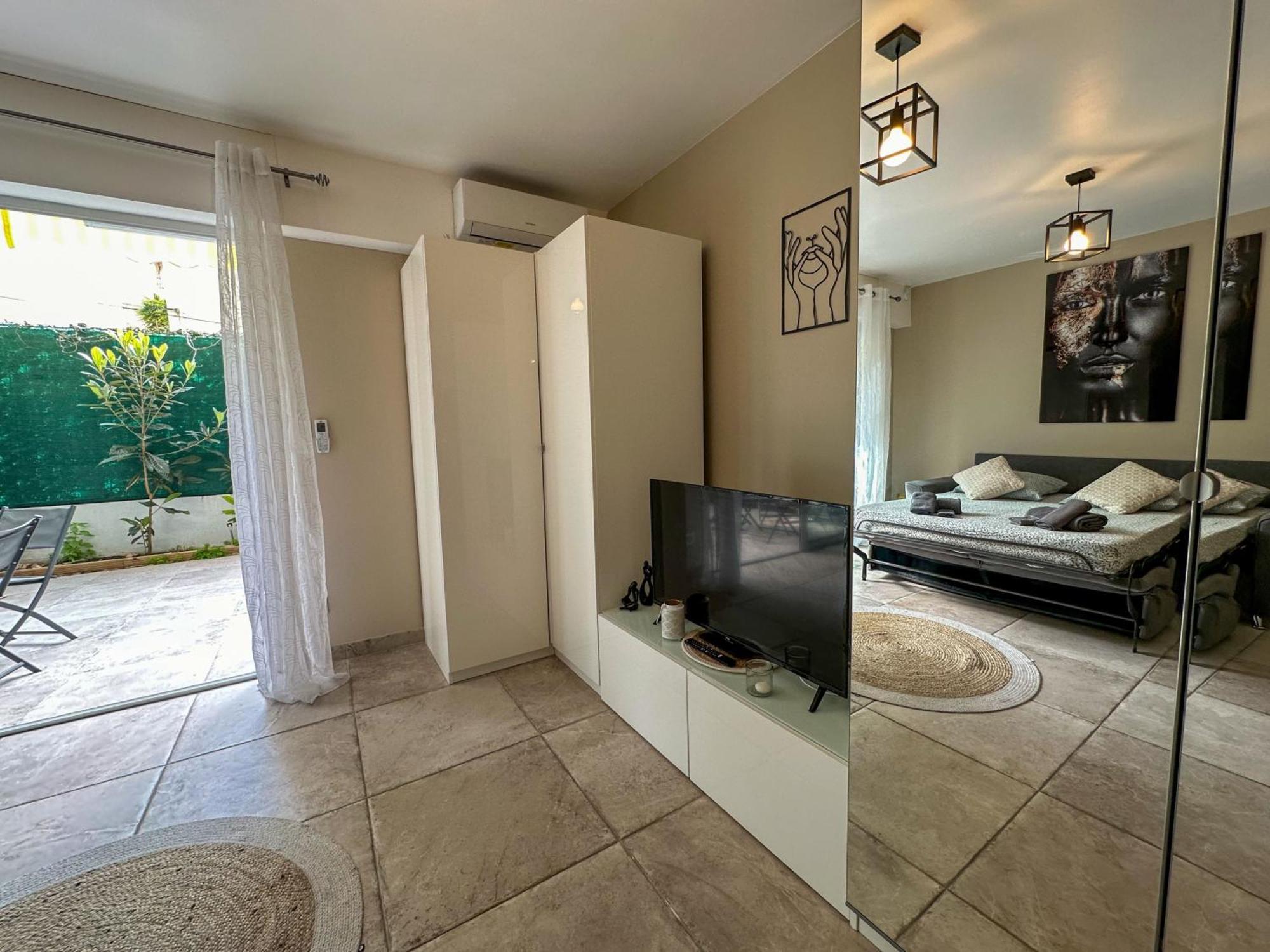 Cosy Madrid, Appartement Proche De La Mer Cannes Extérieur photo